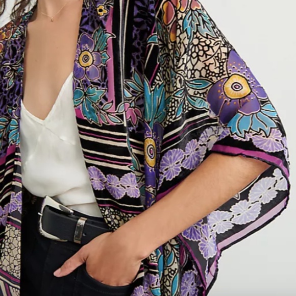 Shira Burnout Velvet Kimono - Picture 2 of 3